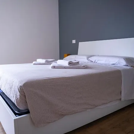 Enzina's Appartement Bergame